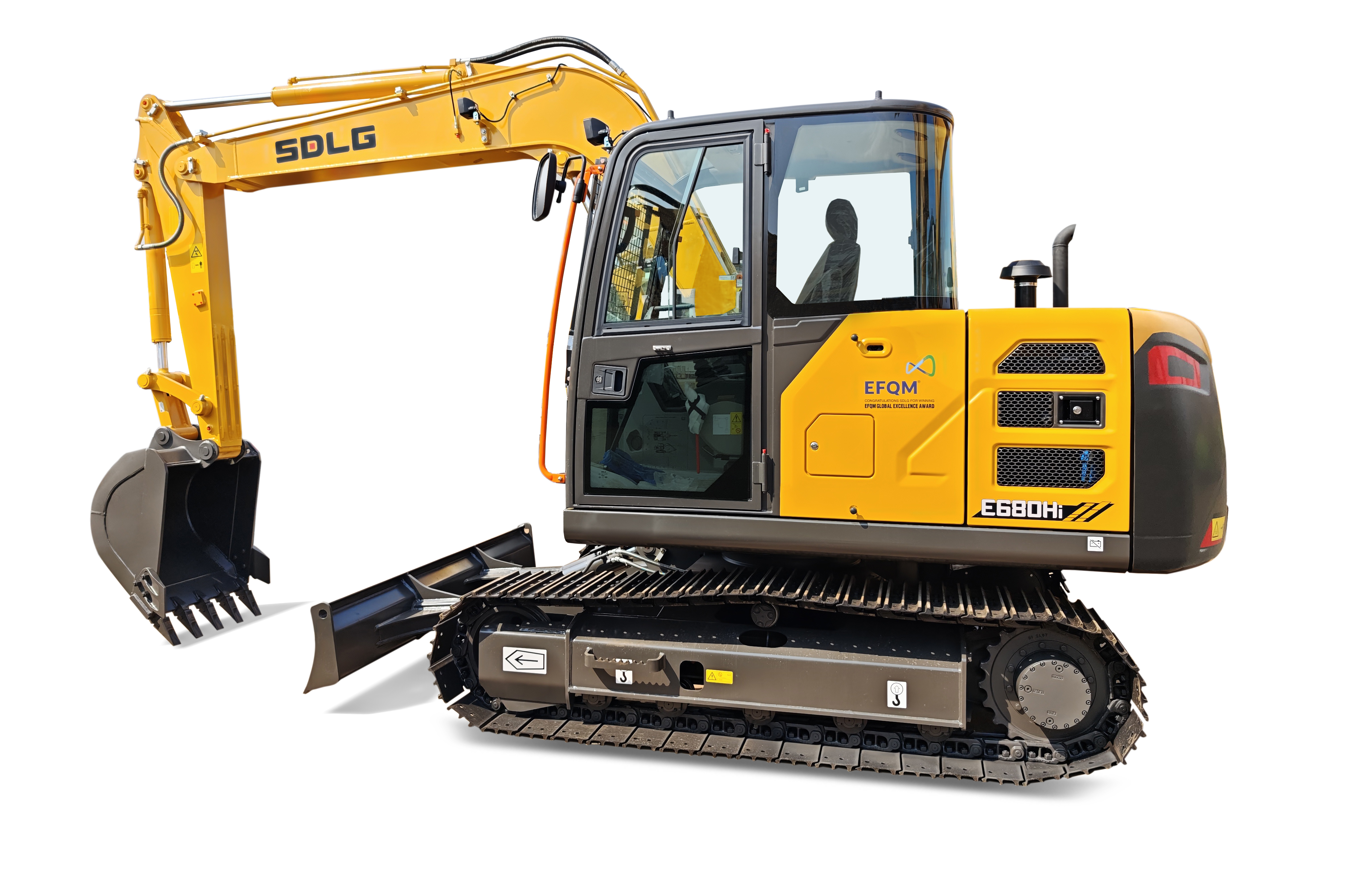 SDLG E680Hi Excavators, three-quarter view
